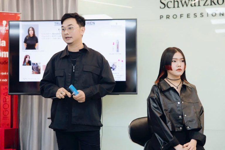 VỀ ANH TU HAIR STUDIO 8 Anh Tu Hair Studio - workshop moment 3