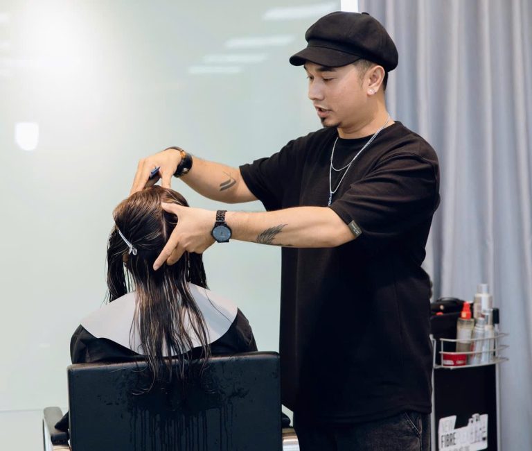 VỀ ANH TU HAIR STUDIO 7 Anh Tu Hair Studio - workshop moment 2