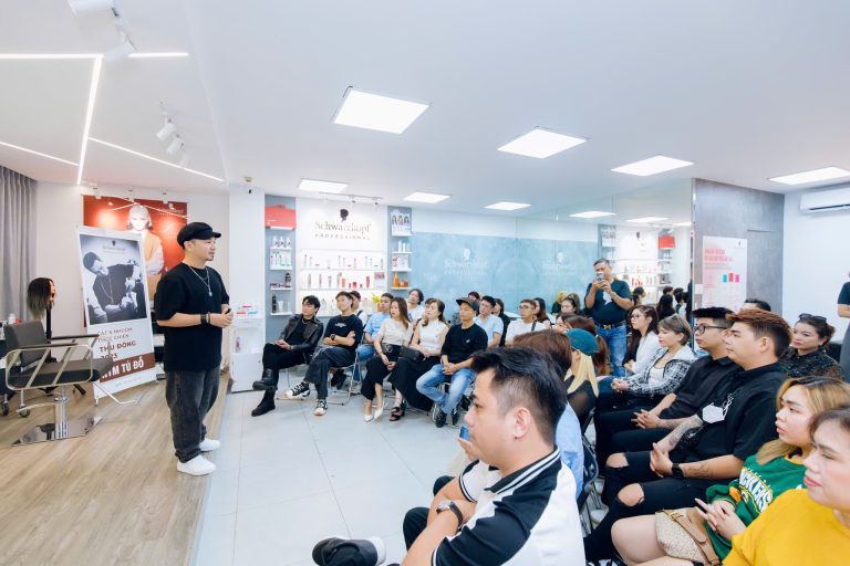 VỀ ANH TU HAIR STUDIO 11 Anh Tu Hair Studio - workshop moment 6